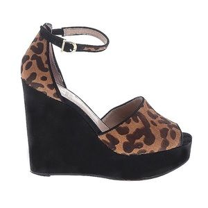 Vince camuto animal print heel
